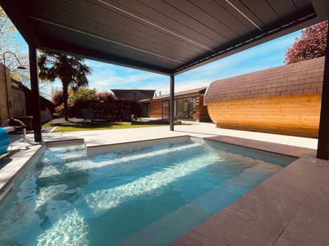 Spa and wellness centre/facilities, Swimming pool