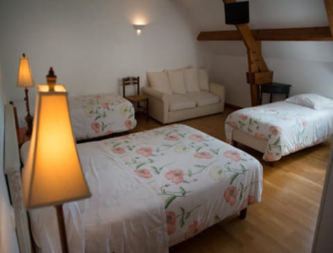 La Tour des Plantes Bed and Breakfast in Centre-Val de Loire