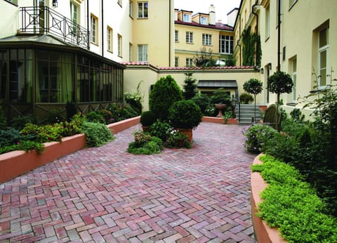 Property building, Garden, Garden view
