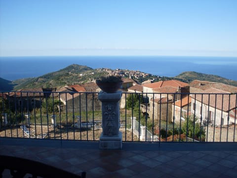 Bed, View (from property/room), Balcony/Terrace, Balcony/Terrace, Living room, Photo of the whole room, Garden view, Sea view, Family