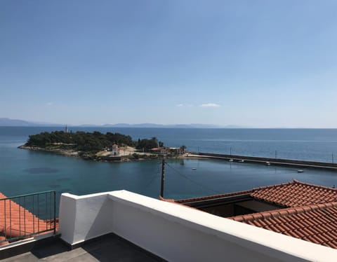 Day, Balcony/Terrace, Logo/Certificate/Sign, Sea view, Location