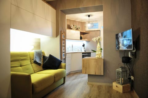 TV and multimedia, Kitchen or kitchenette, Seating area