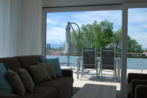 Natural landscape, View (from property/room), Living room, Seating area