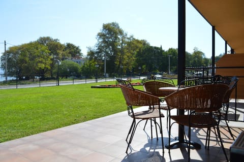 Balcony/Terrace, Lobby or reception, Garden view