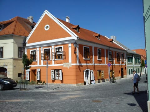Nearby landmark, Facade/entrance, Fishing, Hiking, Cycling