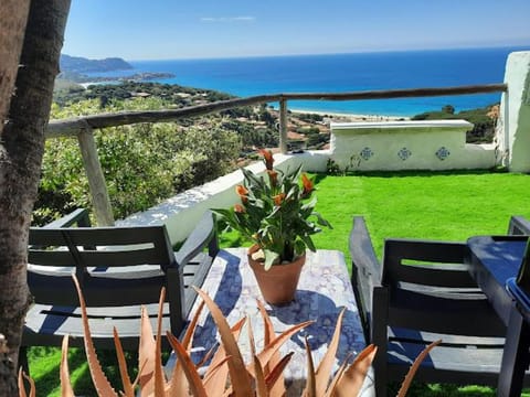 Property building, Day, Natural landscape, Garden, View (from property/room), Balcony/Terrace, Sea view