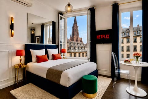 Bed, City view