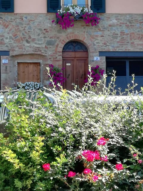 Property building, Facade/entrance