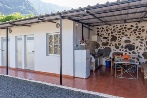 BEAUTIFUL COASTAL HOUSE ON A TRANQUIL ORGANIC FARM House in El Hierro