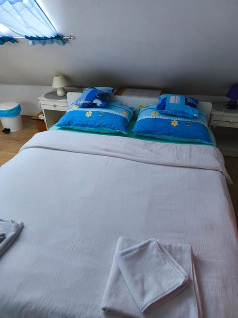 Rooms IVKA Bed and Breakfast in Jezerce