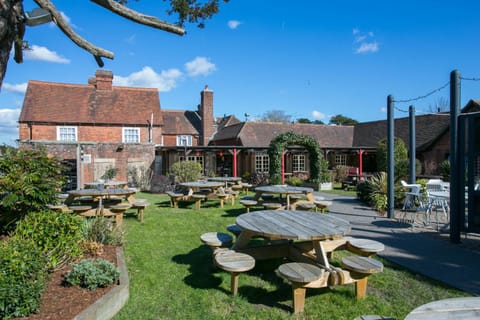 Patio, Facade/entrance, Garden