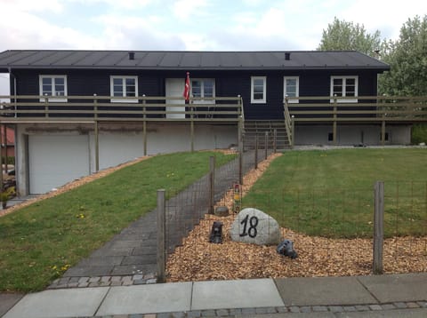 Ny istandsat træhus i Givskud House in Region of Southern Denmark