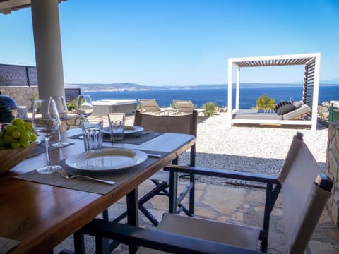 Villa Klenovica mit Whirlpool und Meerblick Villa in Lika-Senj County