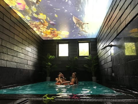 Property building, Spa and wellness centre/facilities, Swimming pool