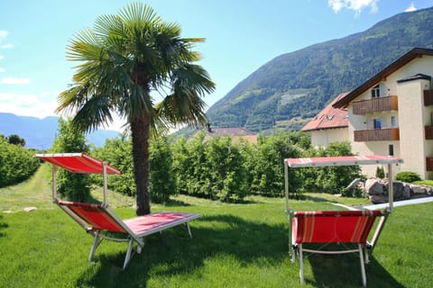 Hotel Flora Hotel in Algund