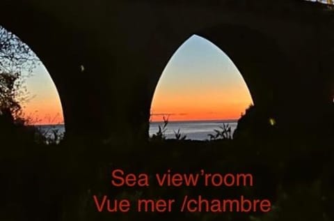 STUDIO pied village EZE - dans VILLA - Parking Gratuit House in Eze