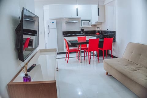 Communal lounge/ TV room, TV and multimedia, Coffee/tea facilities, Kitchen or kitchenette, Living room, Decorative detail, Seating area, Dining area, Family, fireplace, locker, minibar, pet friendly, stove, kitchen