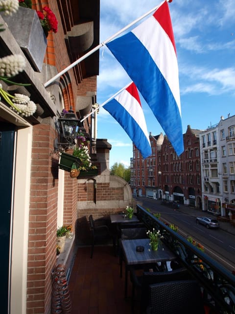 Restaurant/places to eat, View (from property/room)
