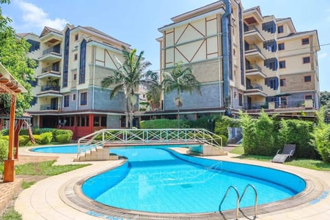 Property building, Swimming pool