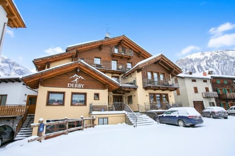 Property building, Winter