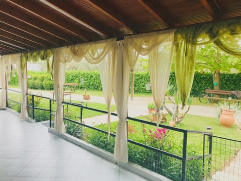 Balcony/Terrace, Garden view