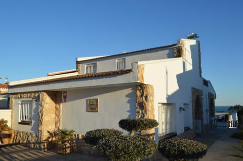 Property building, Day