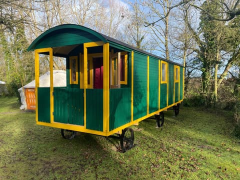 Le Village Insolite yourte et roulotte Campground/
RV Resort in Brittany