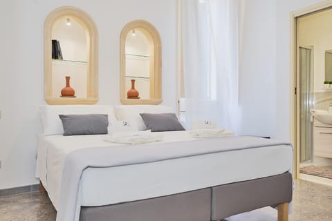 Bed, Landmark view