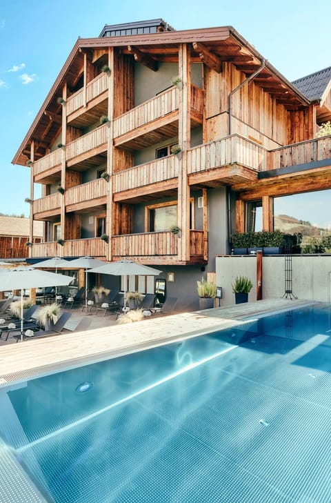 Property building, Patio, View (from property/room), Balcony/Terrace, Balcony/Terrace, Pool view, Swimming pool, sunbed