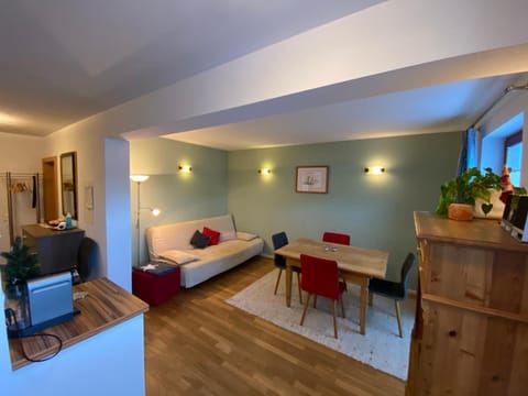 Bed, Living room