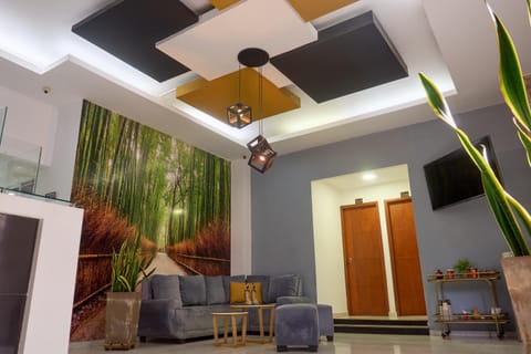 Communal lounge/ TV room