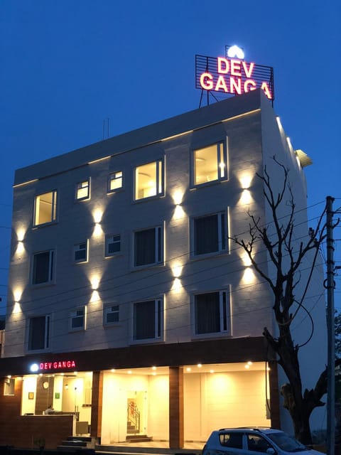 Property building, Night, Location, Parking