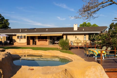 Property building, Pool view, Swimming pool, Swimming pool