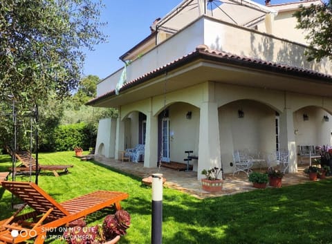 Appartamenti in Villa Apartment in Tuscany