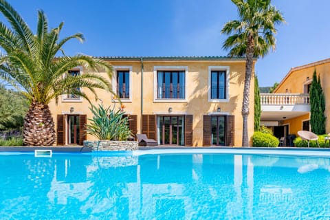 Property building, Swimming pool, Swimming pool