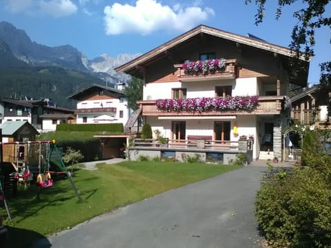 Property building, Day