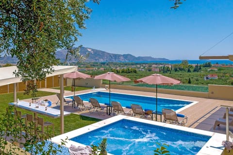 Hot Tub, Sea view, Swimming pool