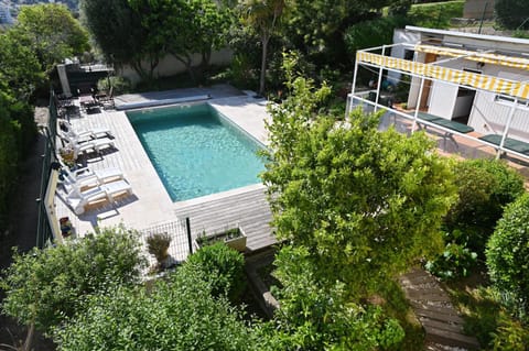 Property building, Pool view
