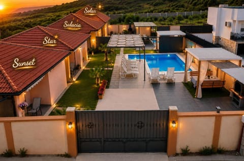 Property building, Patio, Natural landscape, Balcony/Terrace, Pool view, Swimming pool, sunbed