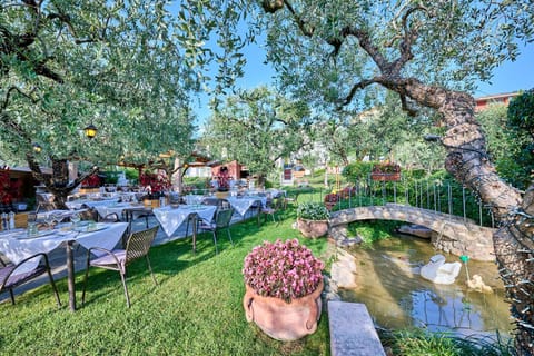 Locanda Ristorante al Cardellino Apartment hotel in Bardolino