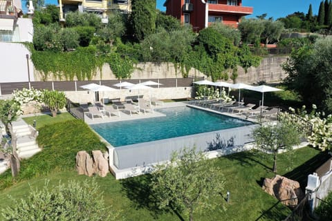 Locanda Ristorante al Cardellino Apartment hotel in Bardolino