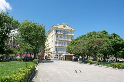 Property building, Neighbourhood