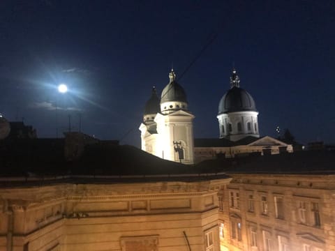 Night, View (from property/room), View (from property/room), Landmark view