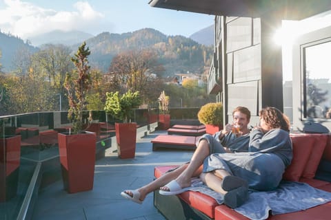 Balcony/Terrace, Spa and wellness centre/facilities, Autumn, Mountain view