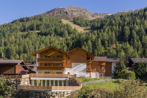 Apparthotel Marteshof Bed and Breakfast in Trentino-South Tyrol