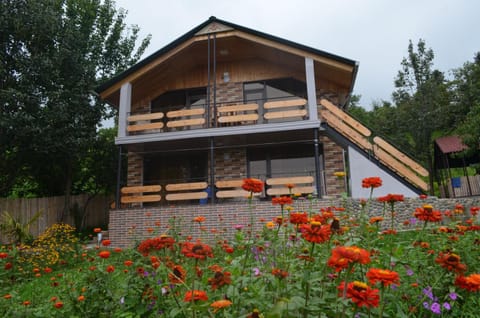 Garden, Location