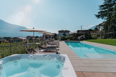 Hot Tub, Pool view, Swimming pool