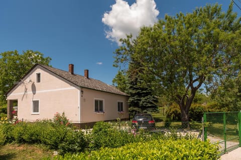Property building, On site