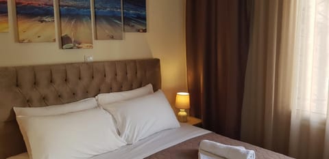 City's Center Lux. Apt.Up 4 persons and BBQ Apartment in Kavala