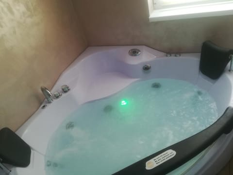 Jacuzzi Room Bed and Breakfast in Vojvodina